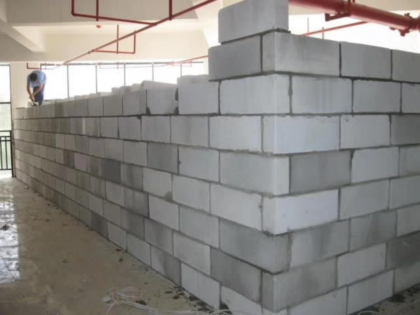 龙沙蒸压加气混凝土砌块承重墙静力和抗震性能的研究